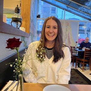 Meet your Posher, Amy